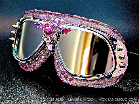 Moxie and Mojo Peace of My Heart Goggles