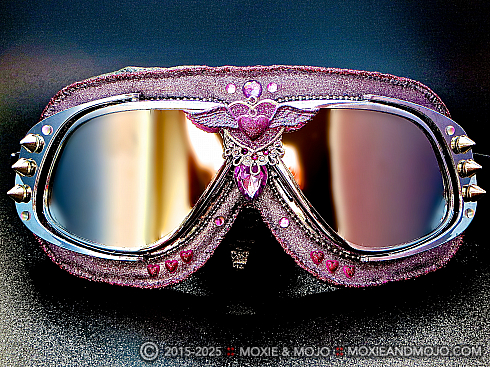 Moxie and Mojo Peace of My Heart Goggles