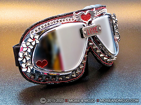 Moxie and Mojo Love With A Twist Goggles