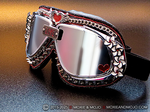 Moxie and Mojo Love With A Twist Goggles