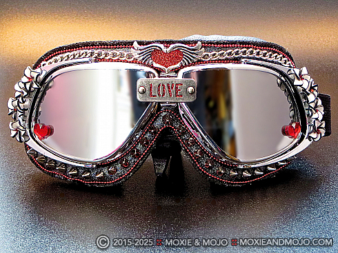 Moxie and Mojo Love With A Twist Goggles
