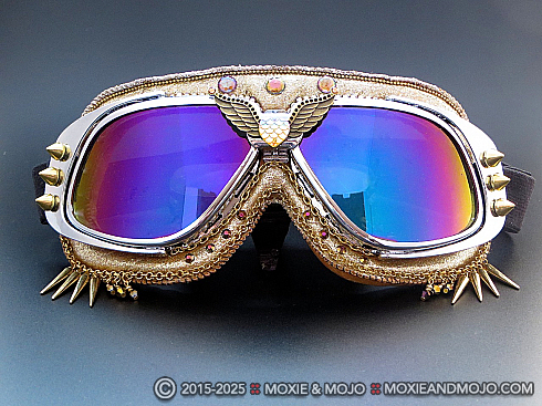 Moxie and Mojo Heart of Gold Goggles