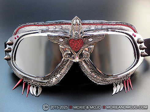 Moxie and Mojo Brave Heart Goggles