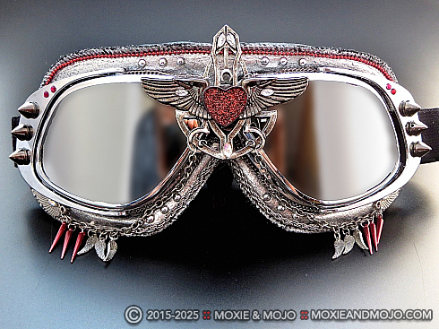 Moxie and Mojo Brave Heart Goggles