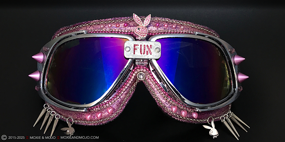 Moxie & Mojo  :: Fun Bunny