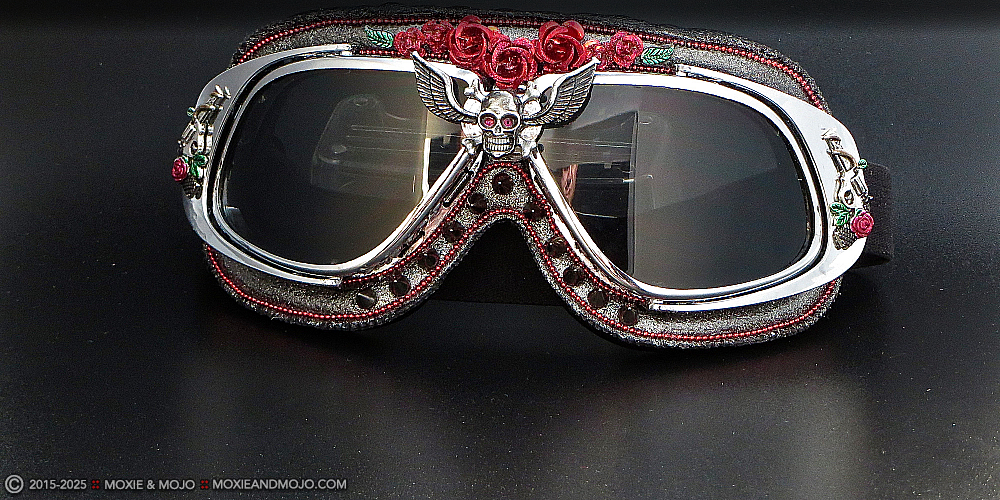 Moxie & Mojo  :: Guns and Roses