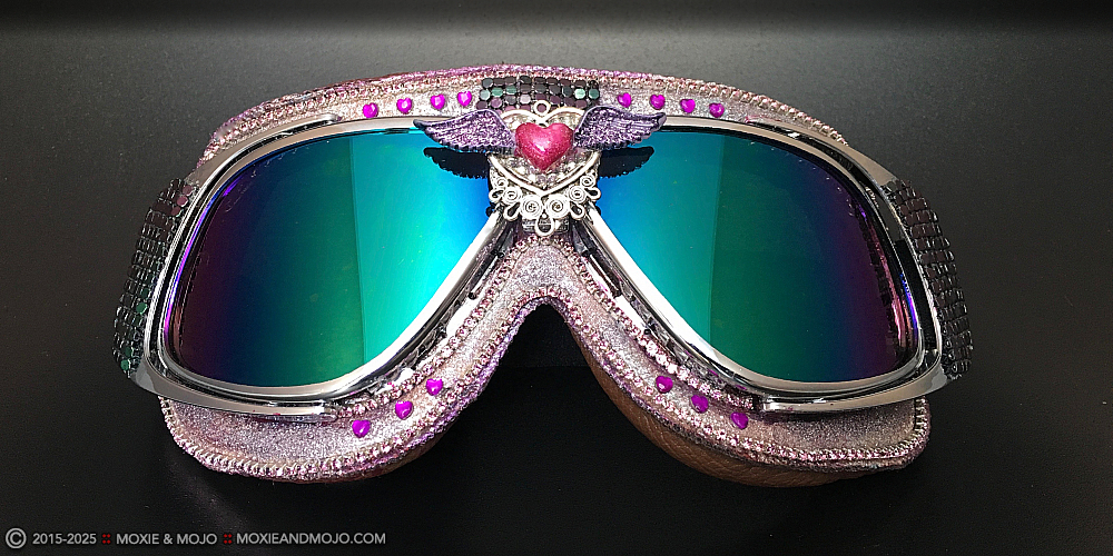 Moxie & Mojo  :: Eye Disco