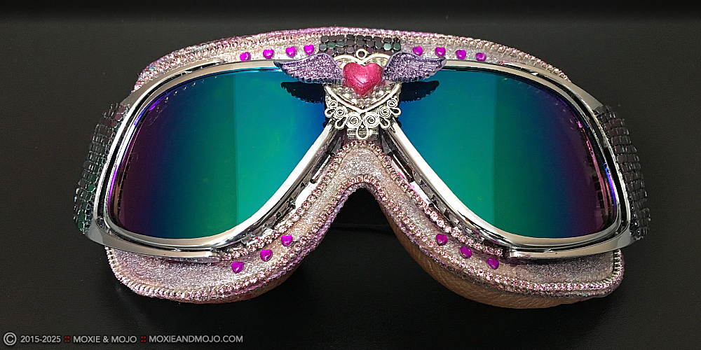 Moxie & Mojo  :: Eye Disco