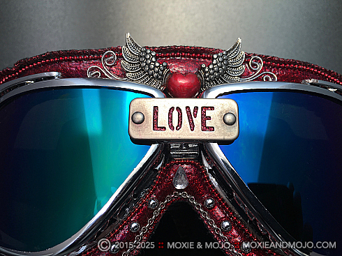 Moxie and Mojo Love to Love You Goggles