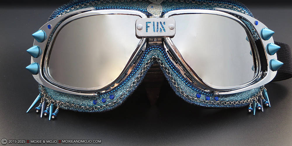 Moxie & Mojo  :: Fun Bunny ~ Blue
